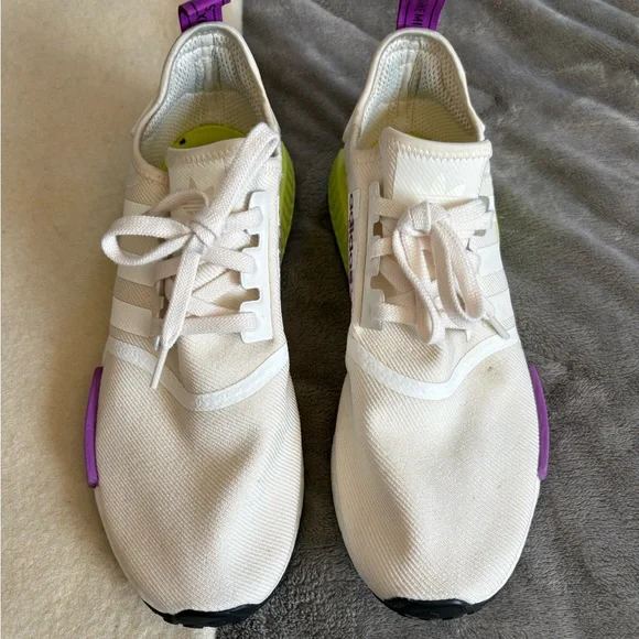 Adidas NMD R1 - Picture 2 of 15